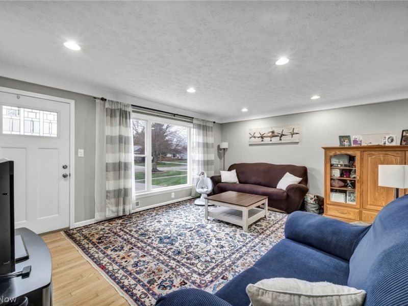 11511 Blossom Avenue, Parma Heights, OH 44130 Photo 11