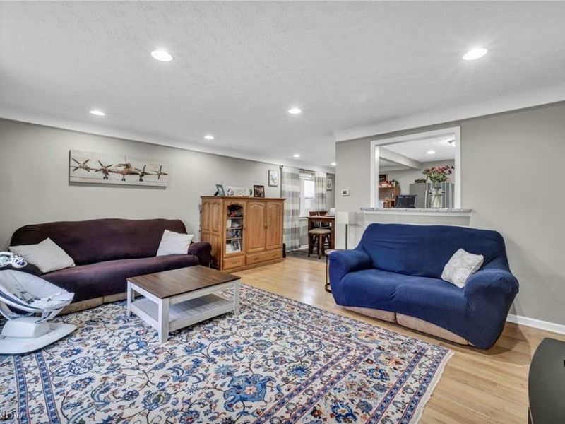 11511 Blossom Avenue, Parma Heights, OH 44130 Photo 12