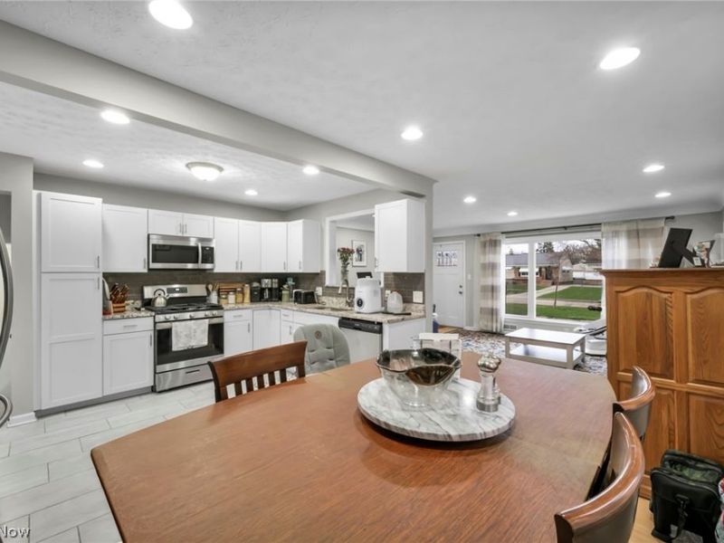 11511 Blossom Avenue, Parma Heights, OH 44130 Photo 18