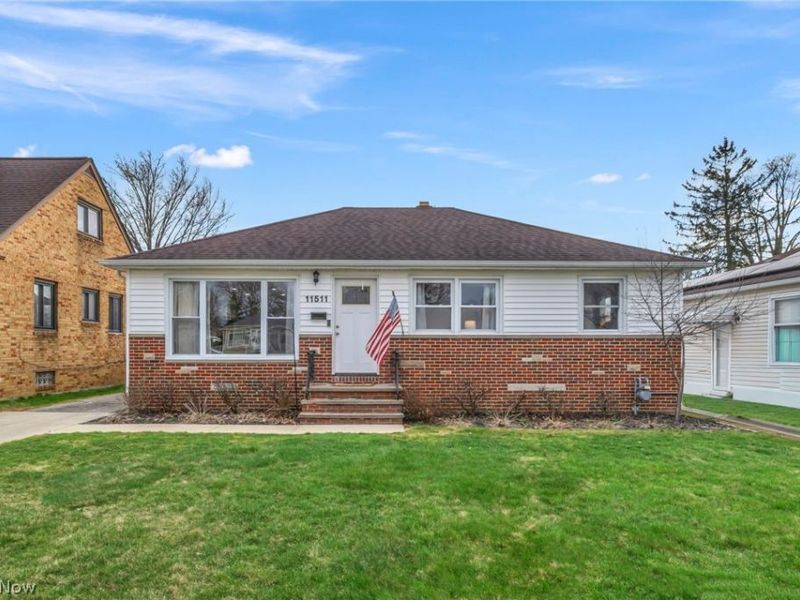 11511 Blossom Avenue, Parma Heights, OH 44130 Photo 2