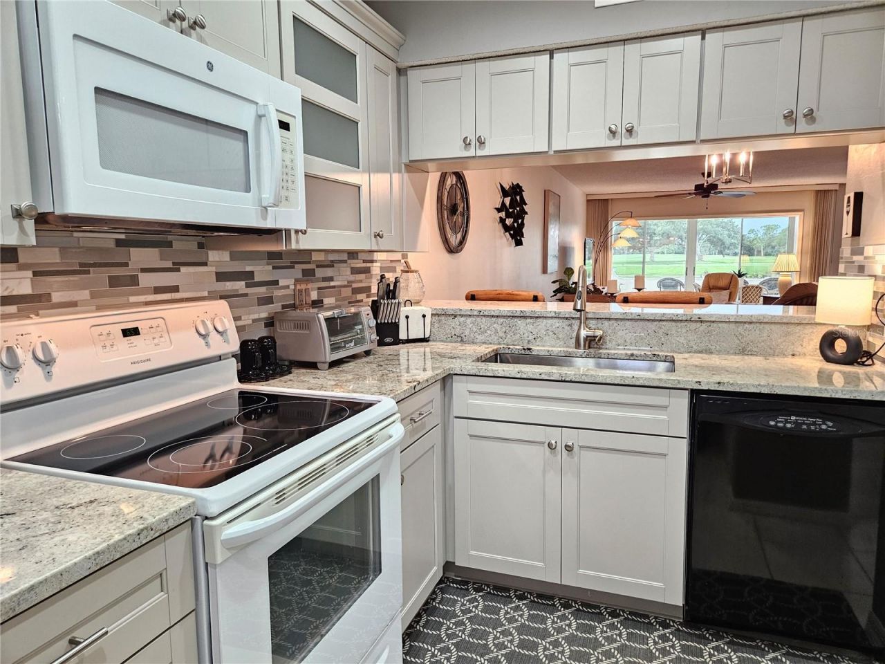 435 Cerromar Lane, Unit 329, Venice, FL 34293 Photo