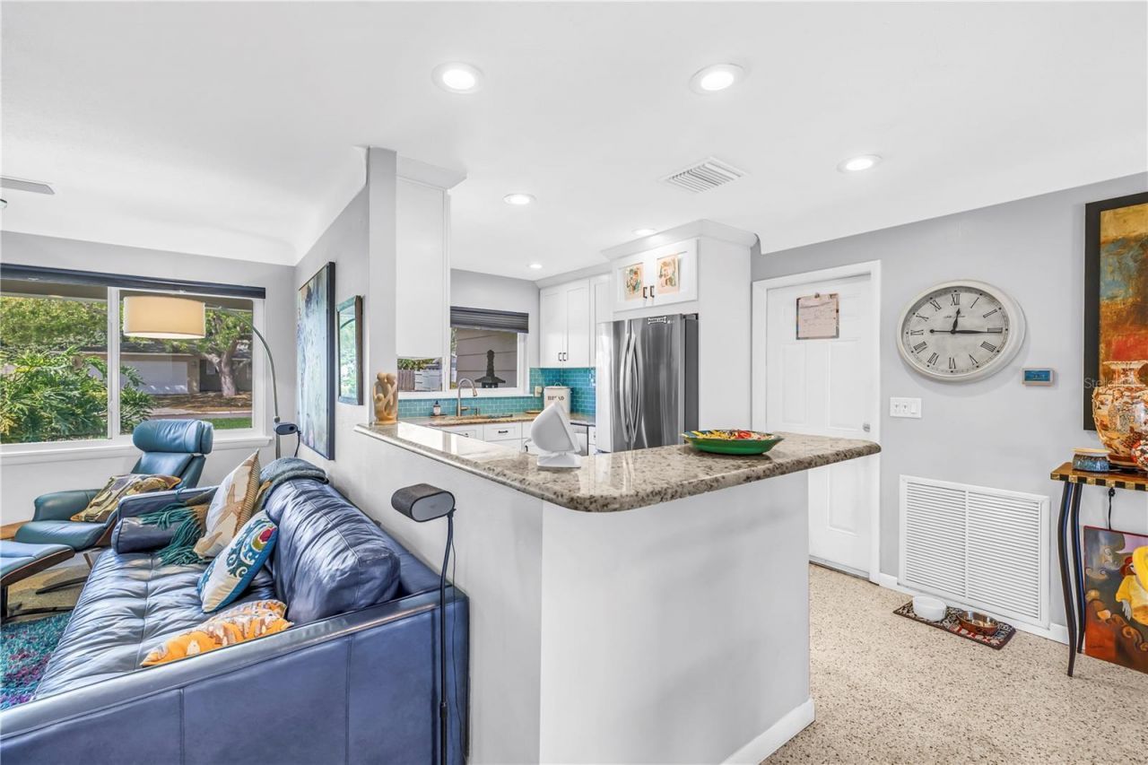 6800 17th Street S, Saint Petersburg, FL 33712 Photo