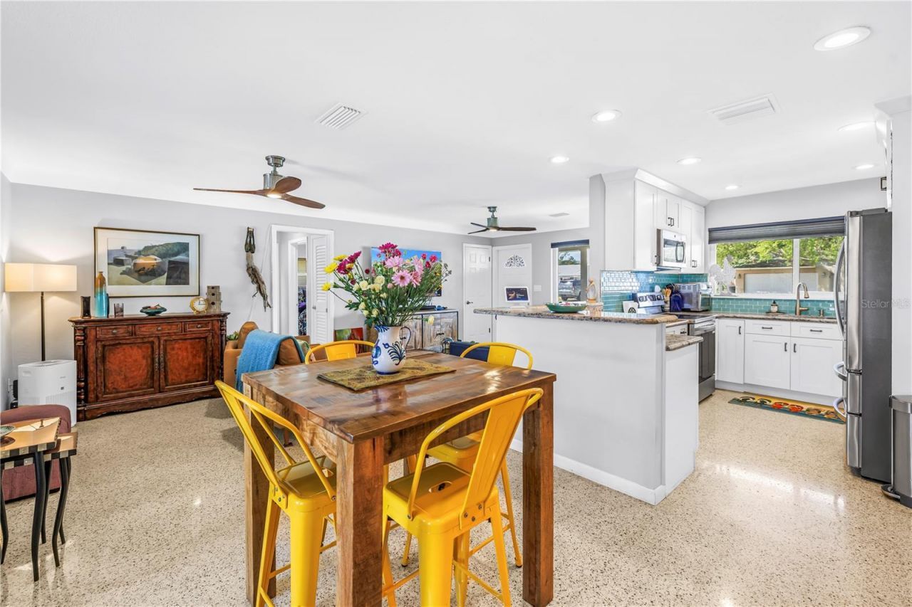 6800 17th Street S, Saint Petersburg, FL 33712 Photo