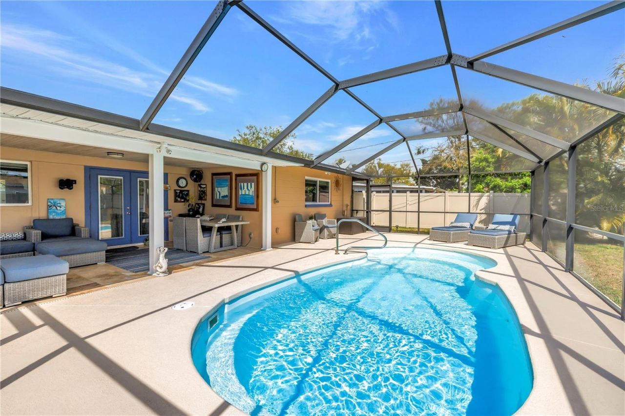 6800 17th Street S, Saint Petersburg, FL 33712 Photo