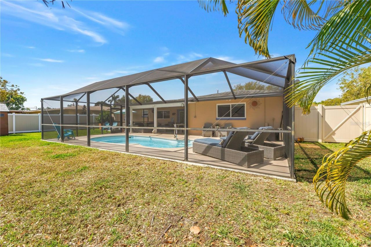 6800 17th Street S, Saint Petersburg, FL 33712 Photo