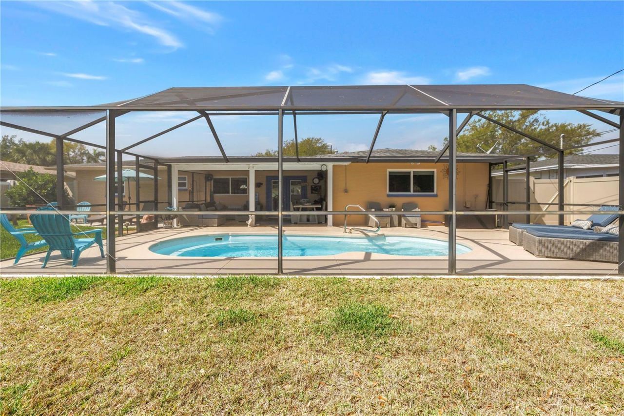 6800 17th Street S, Saint Petersburg, FL 33712 Photo