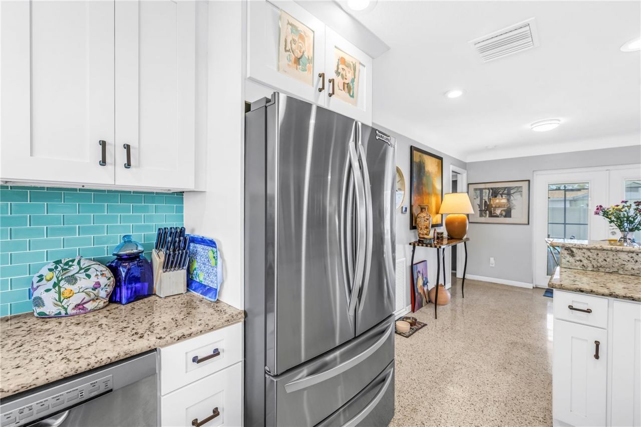 6800 17th Street S, Saint Petersburg, FL 33712 Photo