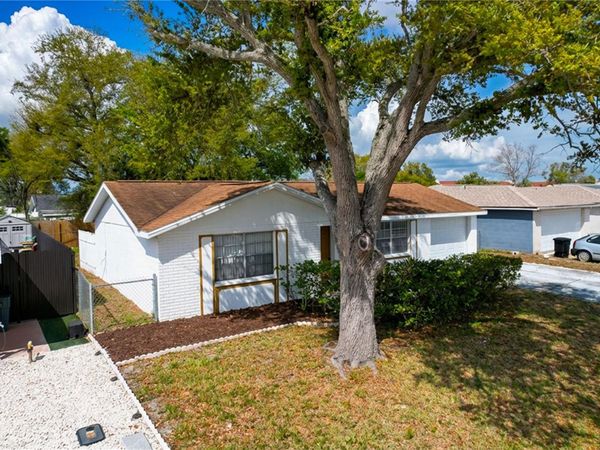 9741 LAMANTIN DRIVE , PORT RICHEY, FL 34668