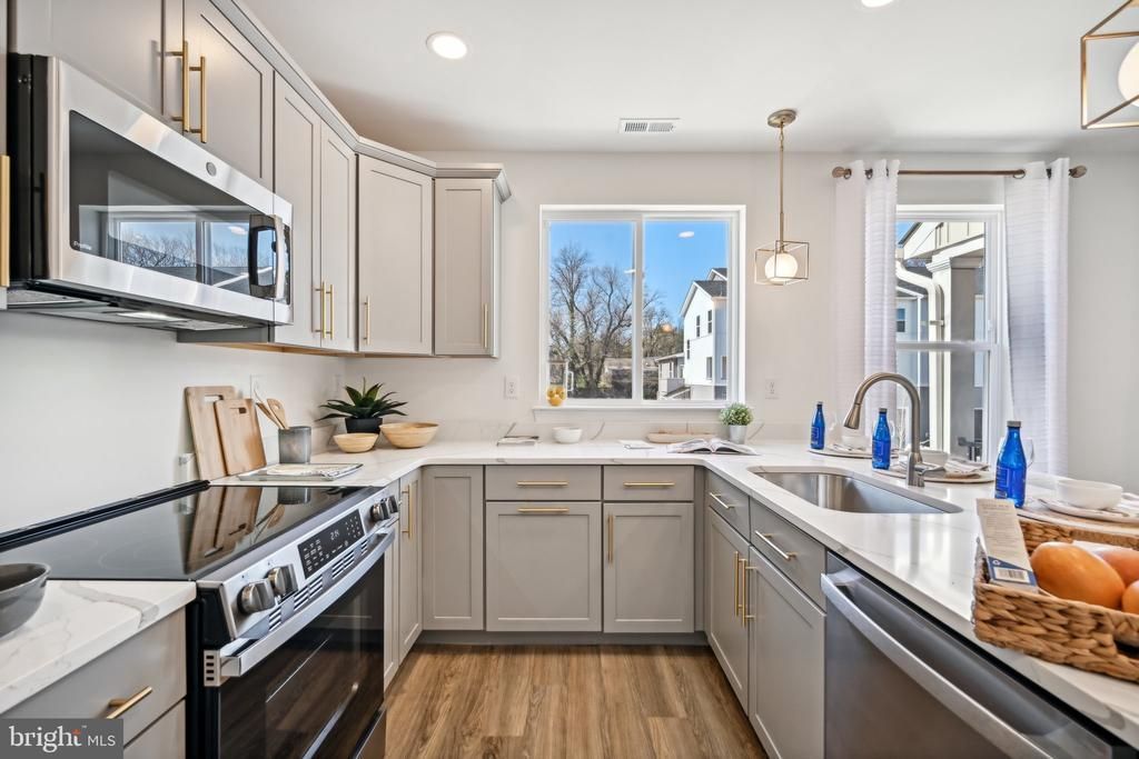 1812 Arbor Place Drive, Unit 37E, Norristown, PA 19401 Main Photo