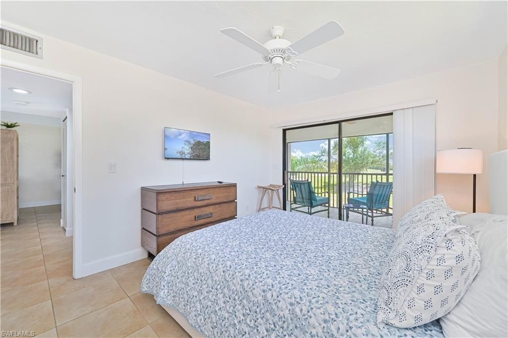 5530 Trailwinds Dr, Unit 726, Fort Myers, FL 33907 Photo