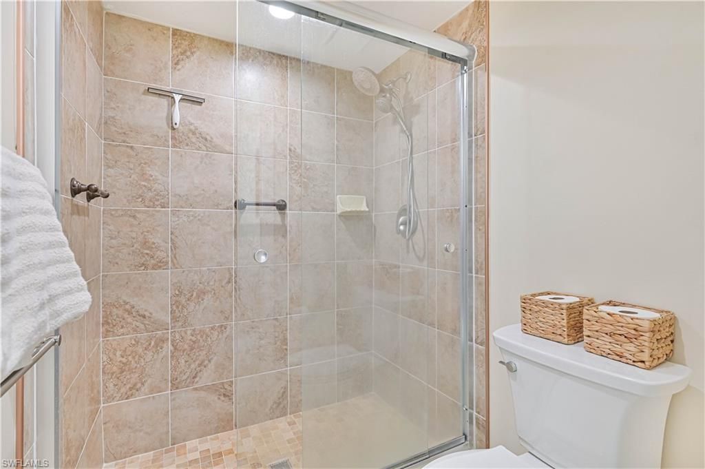 5530 Trailwinds Dr, Unit 726, Fort Myers, FL 33907 Photo