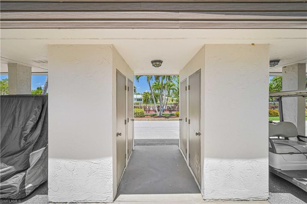 5530 Trailwinds Dr, Unit 726, Fort Myers, FL 33907 Photo