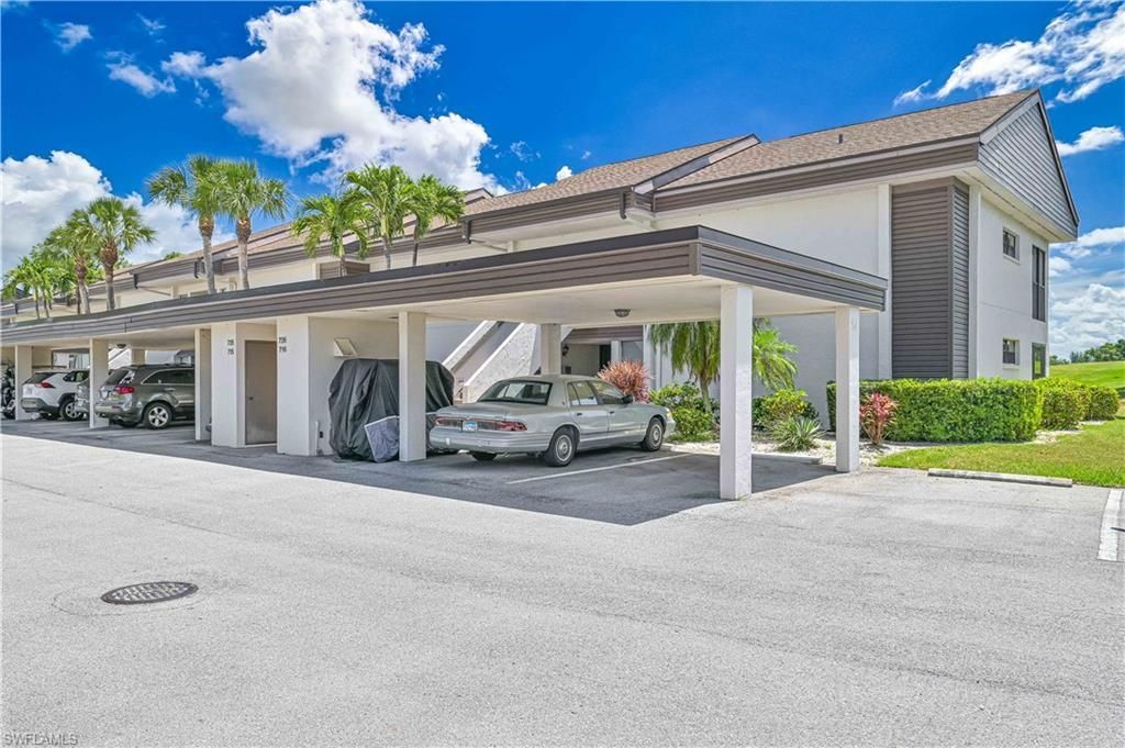 5530 Trailwinds Dr, Unit 726, Fort Myers, FL 33907 Photo