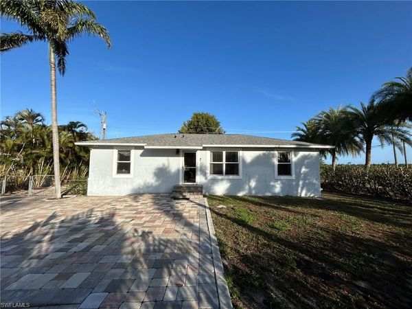 7072 Sundiet BLVD, BOKEELIA, FL 33922
