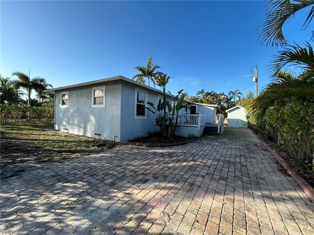 7072 Sundiet Blvd, Bokeelia, FL 33922 Photo