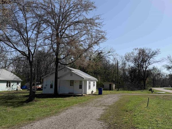 680 PATTERSON RD, Savannah, TN 38372