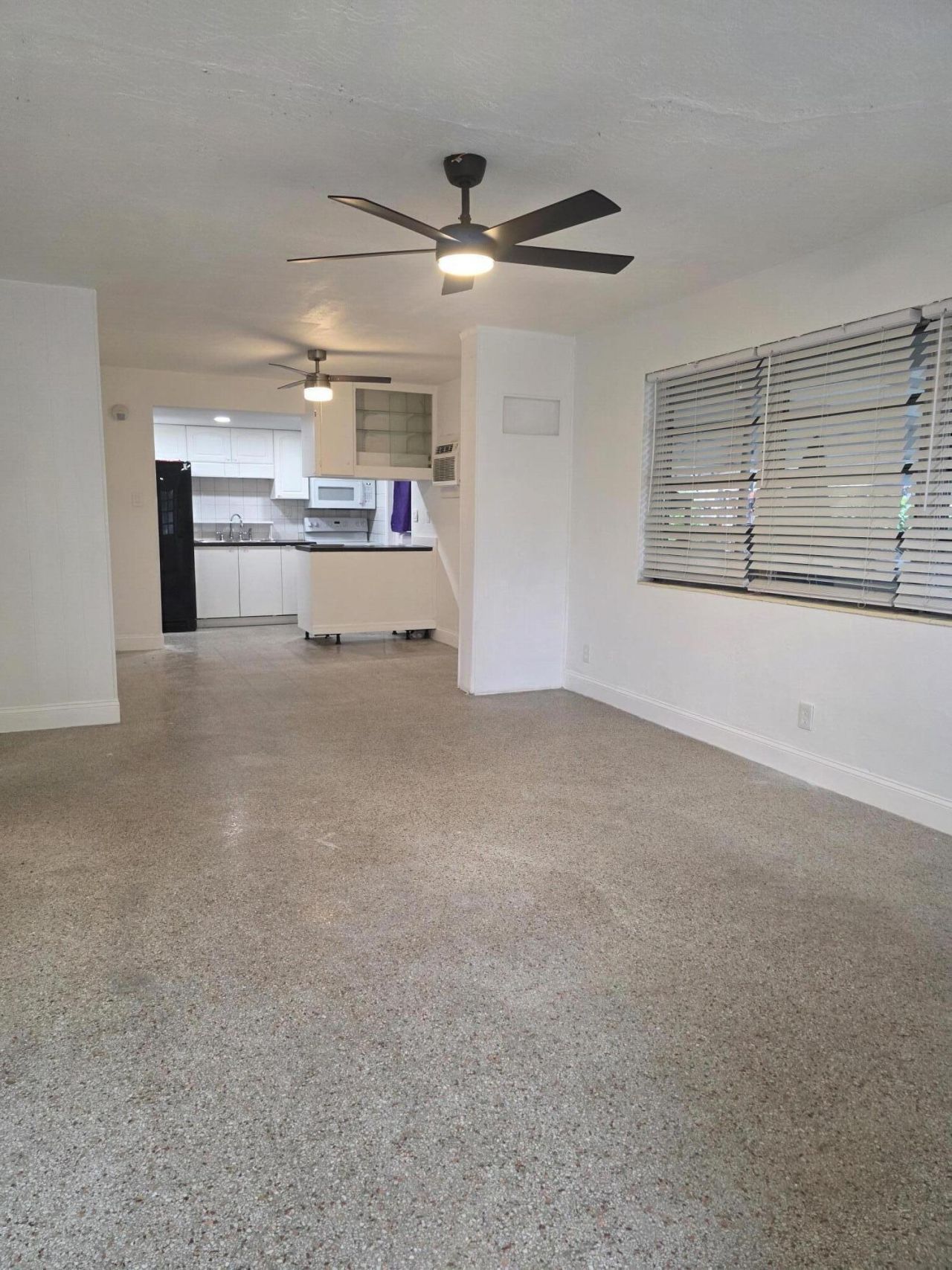 304 SE 4th Avenue, Unit 1-2, Hallandale Beach, FL 33009 Photo