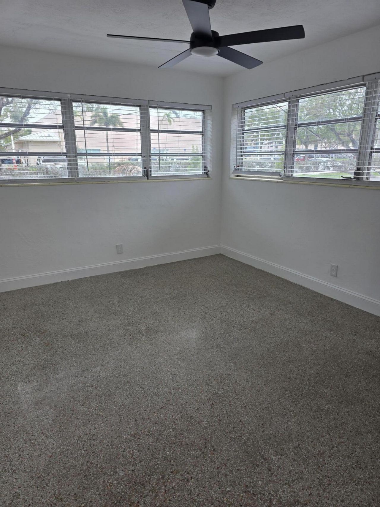 304 SE 4th Avenue, Unit 1-2, Hallandale Beach, FL 33009 Photo