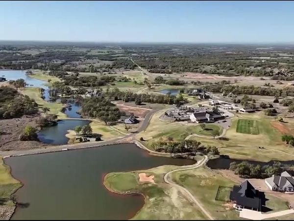 2308 Clubhouse Drive, Blanchard, OK 73010