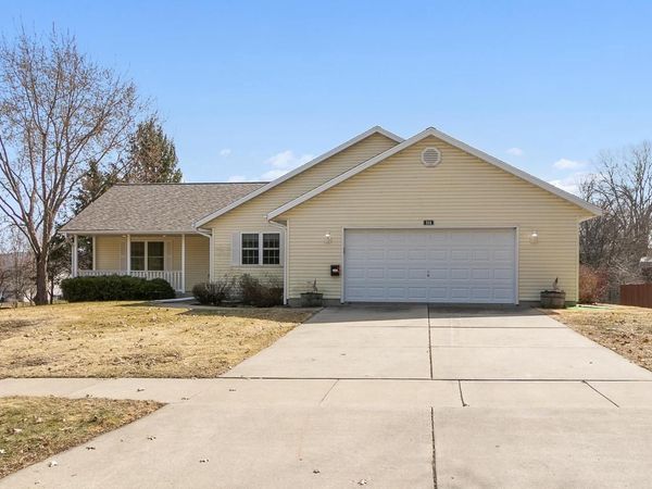 908 Surrey Lane, Baraboo, WI 53913