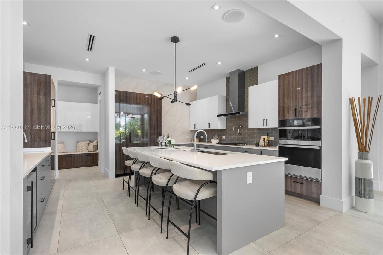 2500 Middle River Dr, Fort Lauderdale, FL 33305 Photo