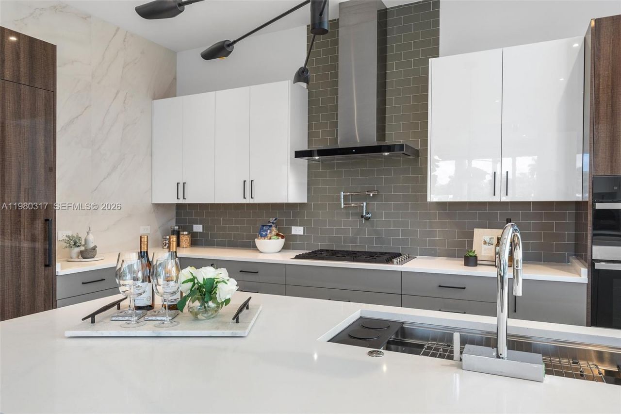 2500 Middle River Dr , Fort Lauderdale, FL 33305 Photo