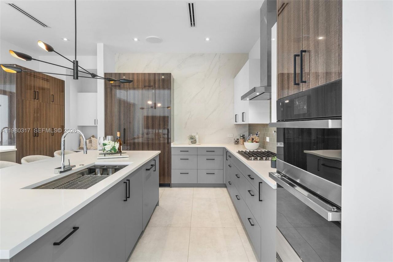 2500 Middle River Dr , Fort Lauderdale, FL 33305 Photo