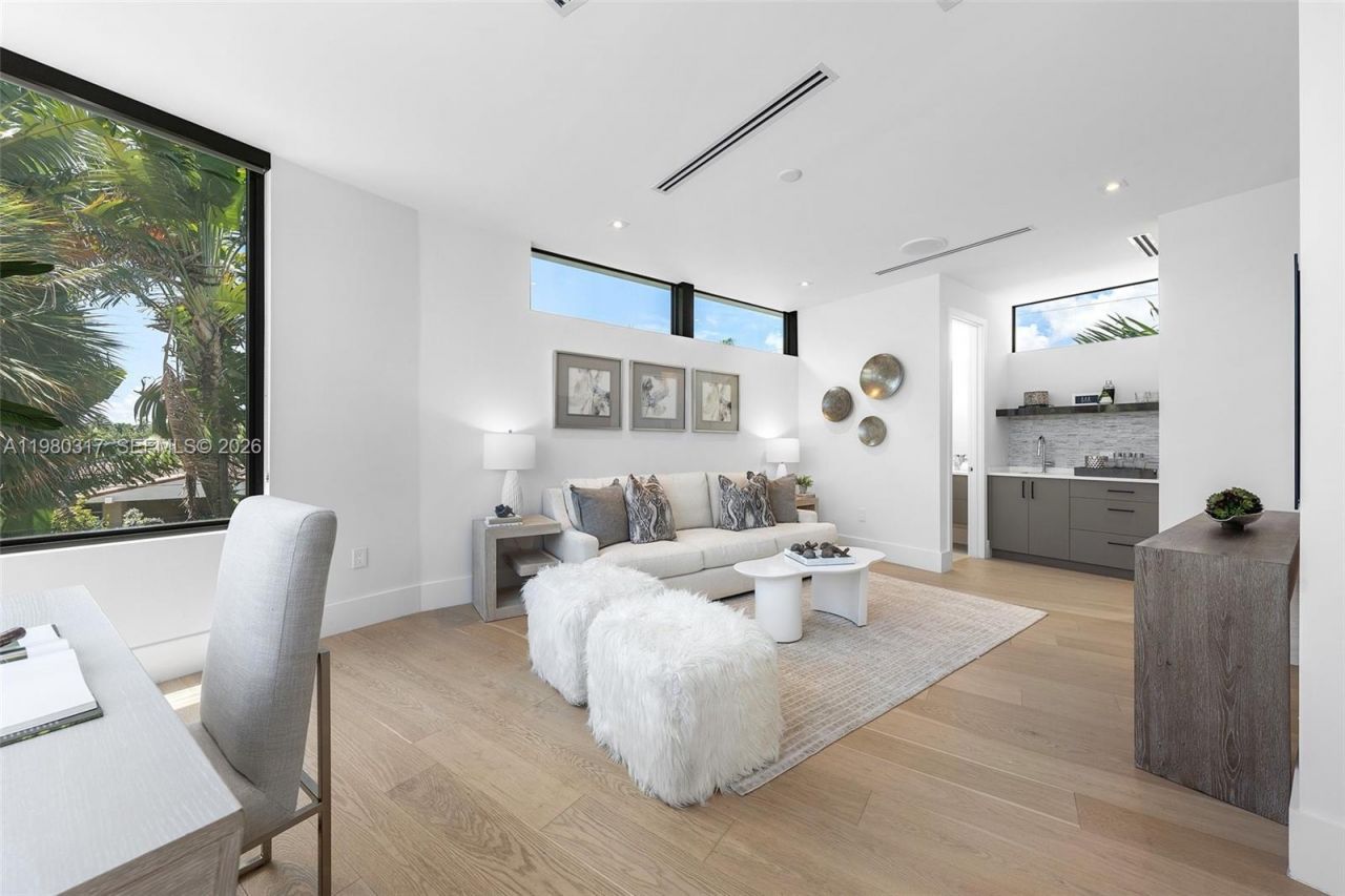 2500 Middle River Dr , Fort Lauderdale, FL 33305 Photo