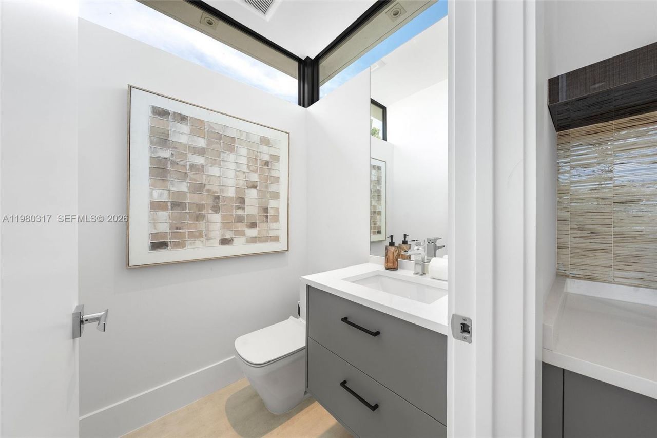 2500 Middle River Dr , Fort Lauderdale, FL 33305 Photo