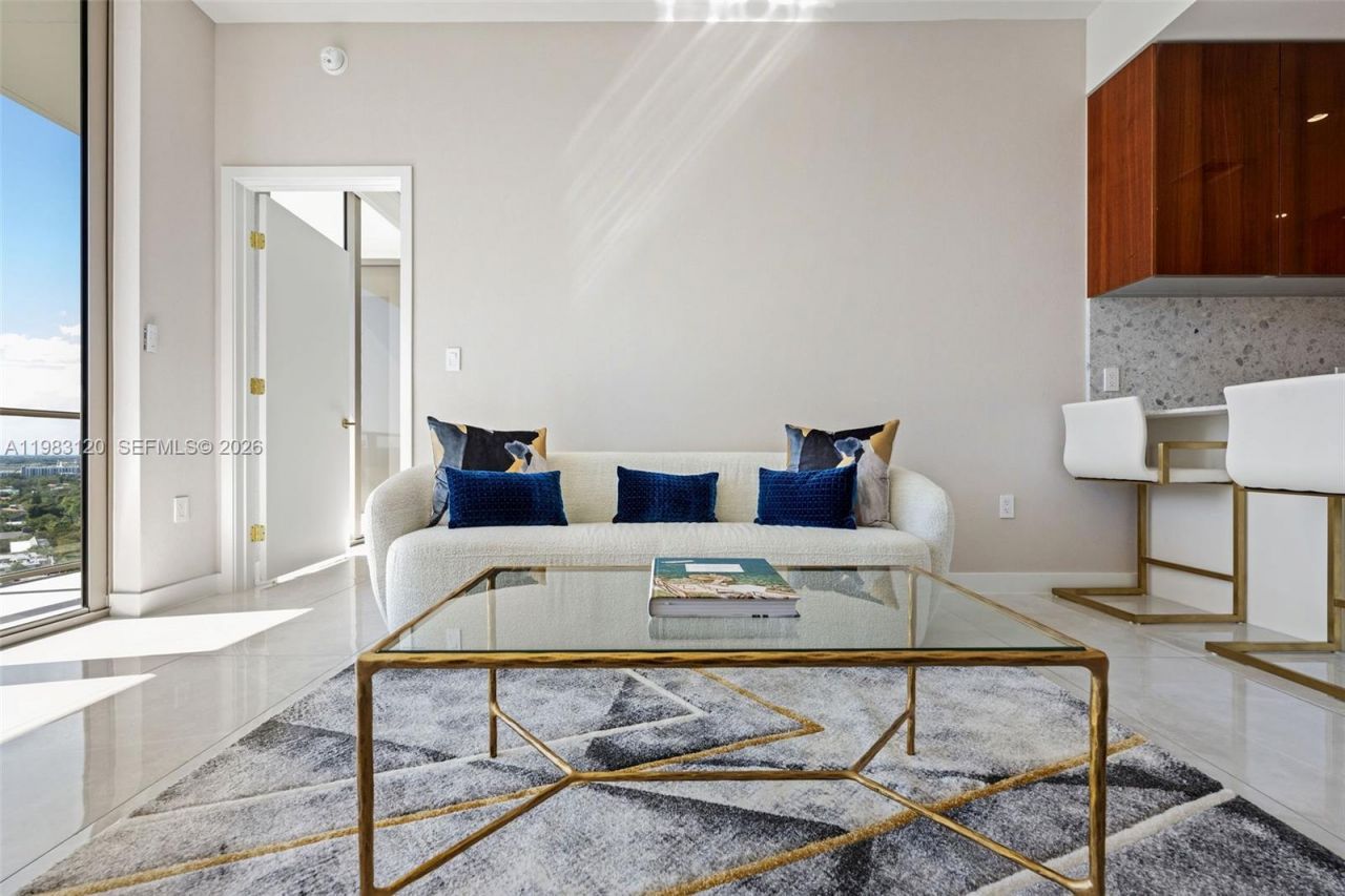 2678 Tigertail Ave, Unit 1705, Miami, FL 33133 Photo