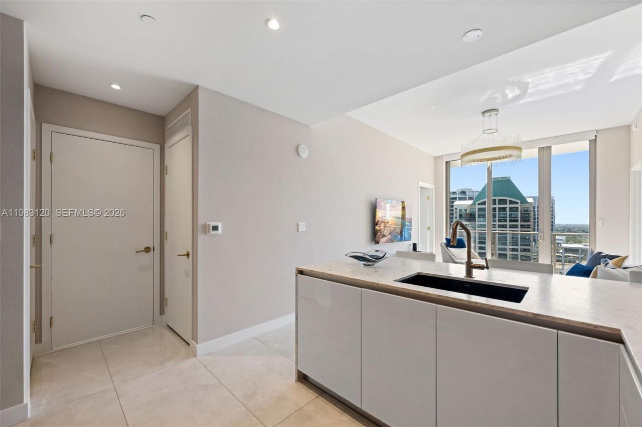 2678 Tigertail Ave, Unit 1705, Miami, FL 33133 Photo