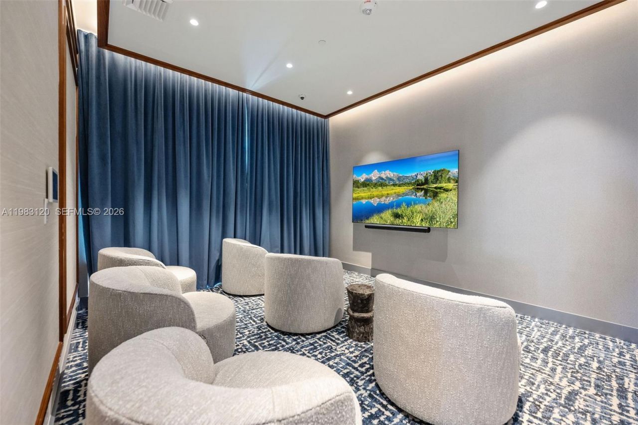 2678 Tigertail Ave, Unit 1705, Miami, FL 33133 Photo