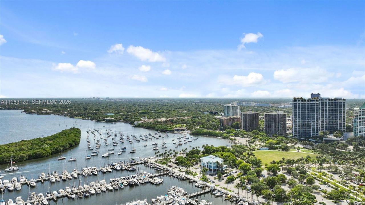 2678 Tigertail Ave, Unit 1705, Miami, FL 33133 Photo