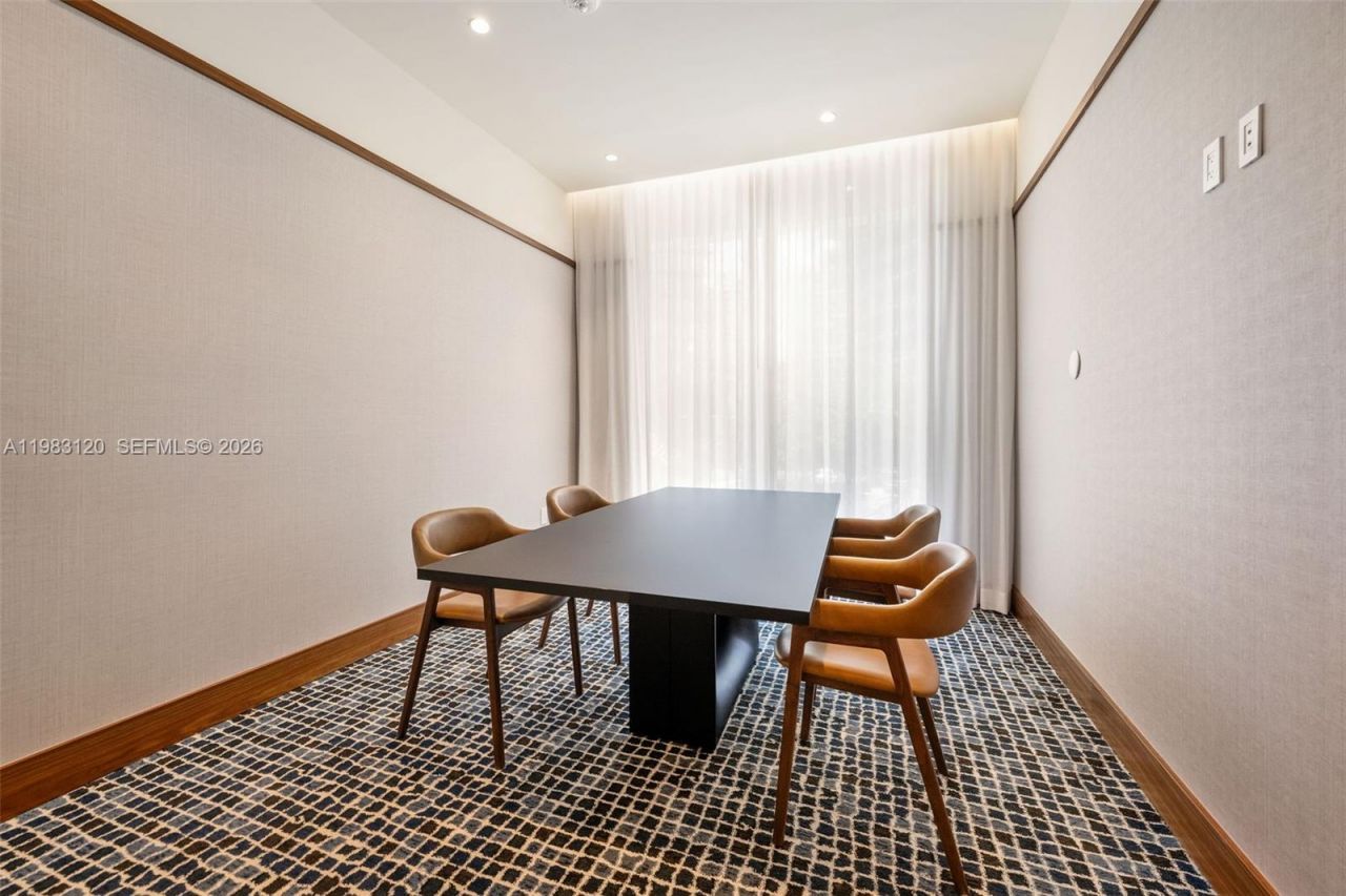 2678 Tigertail Ave, Unit 1705, Miami, FL 33133 Photo