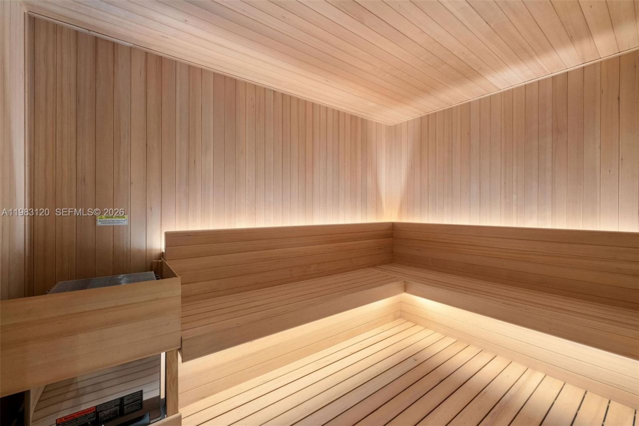 2678 Tigertail Ave, Unit 1705, Miami, FL 33133 Photo