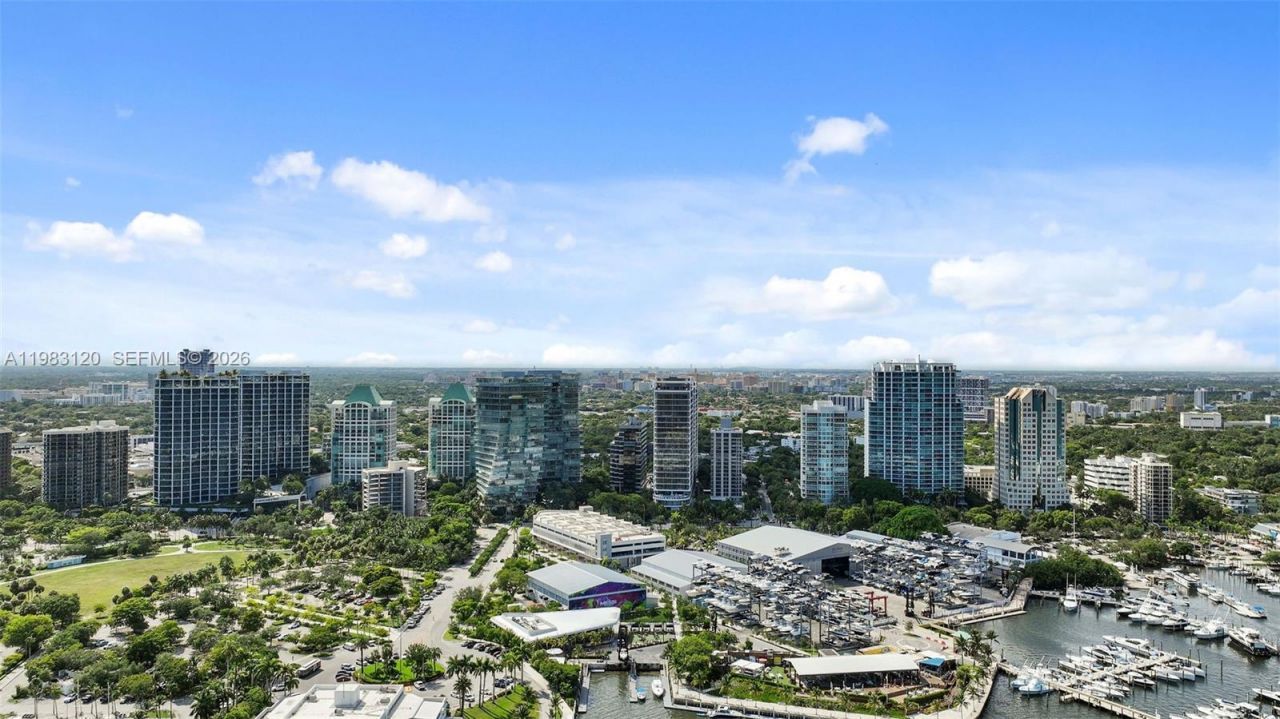 2678 Tigertail Ave, Unit 1705, Miami, FL 33133 Photo