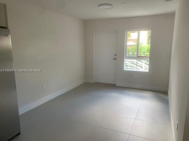 2555 NE 193rd St , Unit 2108, Miami, FL 33180 Photo