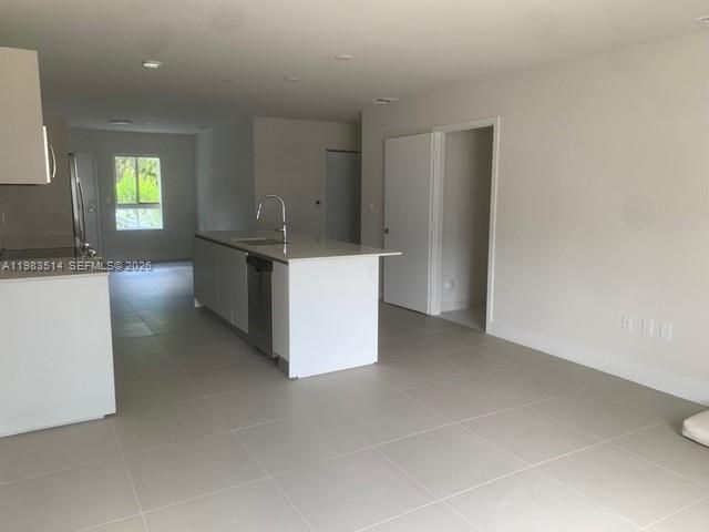 2555 NE 193rd St , Unit 2108, Miami, FL 33180 Photo