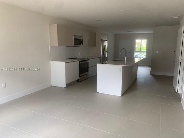 2555 NE 193rd St , Unit 2108, Miami, FL 33180 Photo