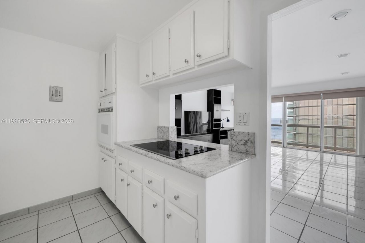 2451 Brickell Ave , Unit 12C, Miami, FL 33129 Photo