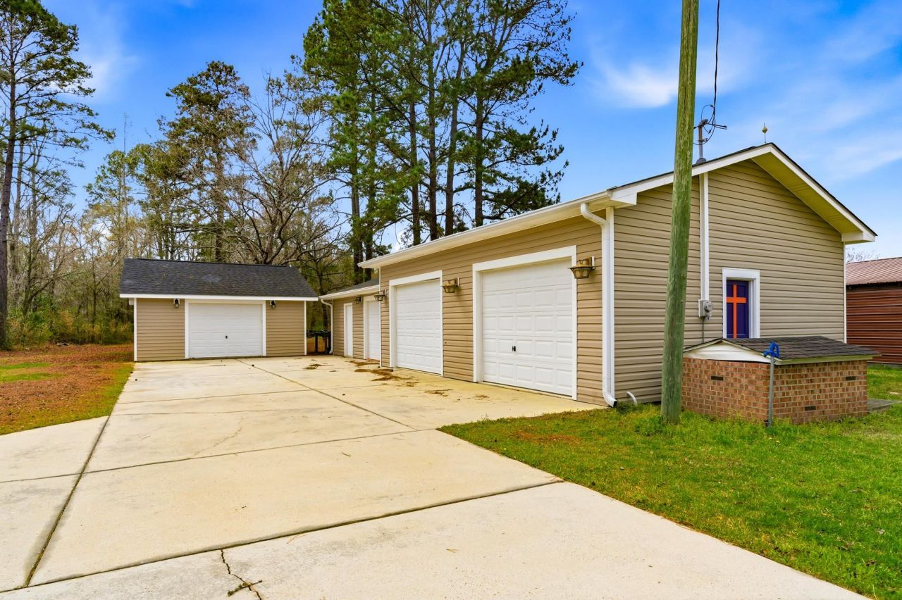 3955 Juniper Bay Rd. Photo 22