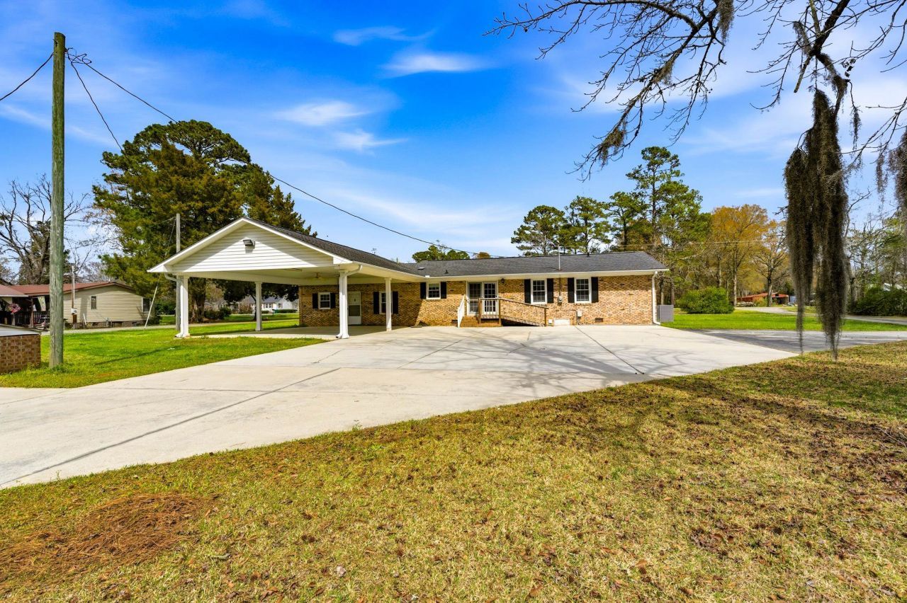 3955 Juniper Bay Rd. Photo 34