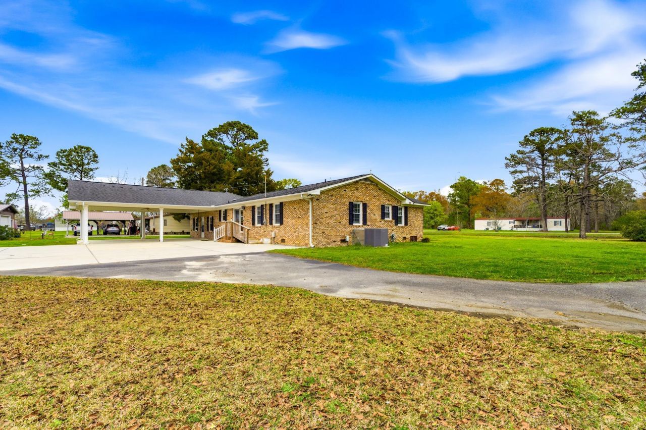 3955 Juniper Bay Rd. Photo 38