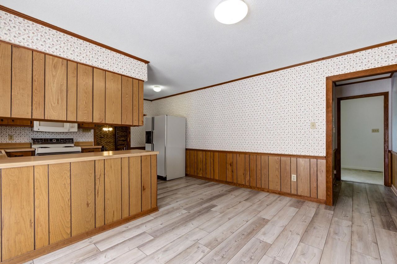 3955 Juniper Bay Rd. Photo 8