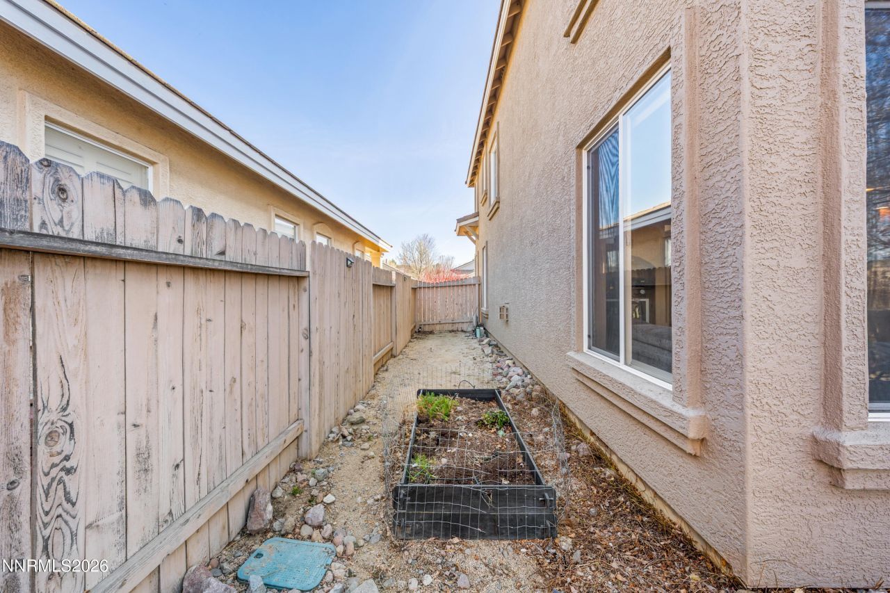 2375 Lincoln Meadows Drive, Reno, NV 89521 Photo