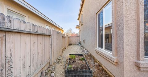 2375 Lincoln Meadows Drive, Reno, NV 89521 Photo