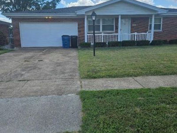 4618 Weber Road , Unincorporated, MO 63123