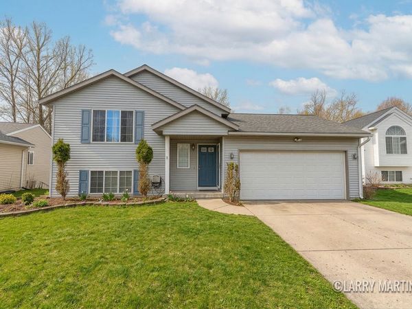 3481 Hampton Downs Drive SE, Grand Rapids, MI 49512