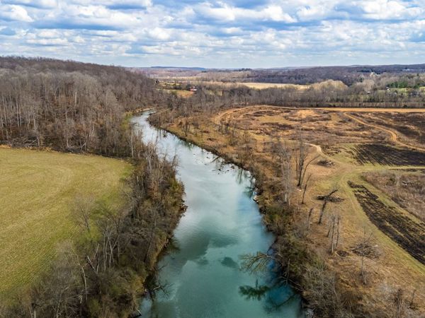 3301 Natural Bridge Rd , Waynesboro, TN 38485