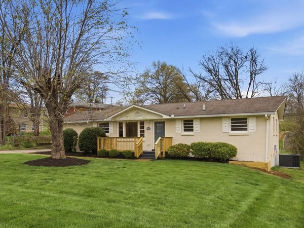 1725 Welcome Ln , Nashville, TN 37216